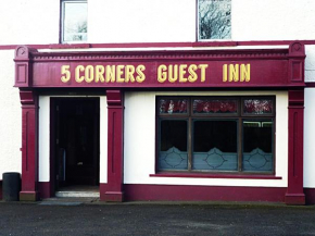 Гостиница 5 Corners Guest Inn  Балликларе